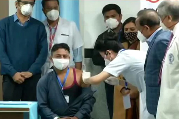 India Starts Vaccination Drive Today, PM Urges Not to Fall For Rumours Over Vaccines