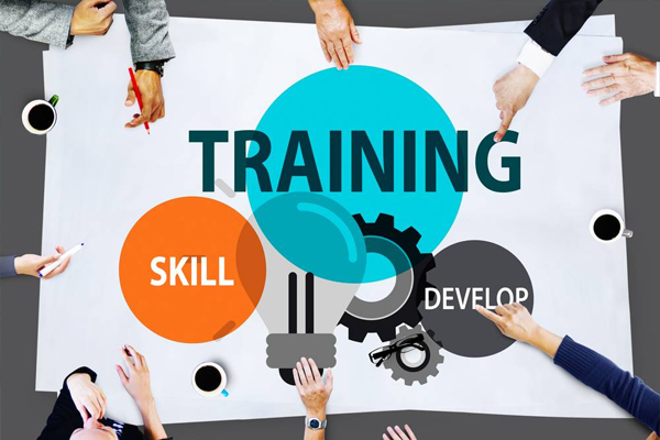 5 Startups Training Indian Youth for a Professional Career