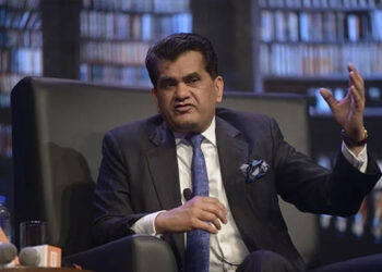 We must work together to usher clean mobility in India Niti Aayog CEO