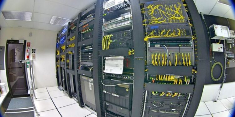 datacenter-2_Fotor-780x405