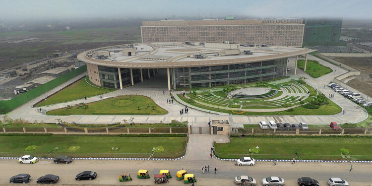 Amity University Kolkata, IIARI join hands to offer student internships