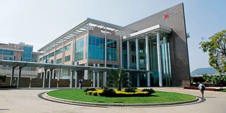 Tech Mahindra Acquires 100% stake in Activus Connect