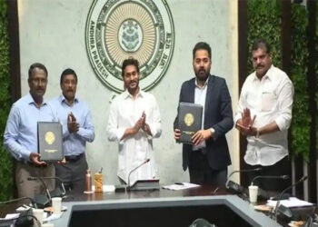 Andhra Pradesh Government to Provide Free Tabs to All Government School Students Studying in 8th Standard