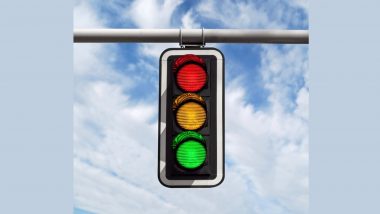 Delhi Traffic Signals to soon indicate Speed Limits and Timer Displays