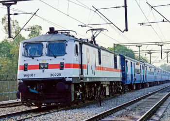 Indian Railways implements ISRO’s RTIS for real-time train tracking