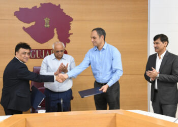 MoU signed between Gujarat Government & Lightstorm