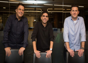 Israeli retail-Tech Onebeat ties up with Titan, Tanishq, Metro Shoes