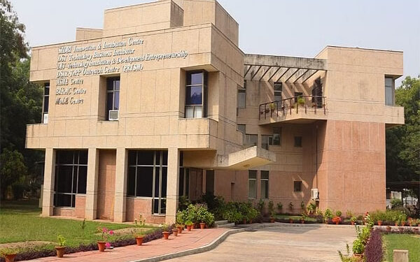 IIT Kanpur, MoHUA Join to Launch ‘Startup Gateway Free Cities’ Program