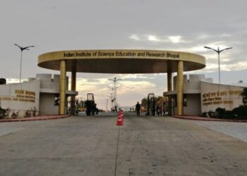 IISER Bhopal researchers use facet engineering to produce high-efficiency lasers