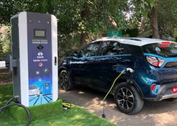 Delhi to have 100 EV charging stations at lowest cost in world