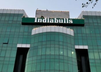 Indiabulls brings in Oaktree to purchase its loans