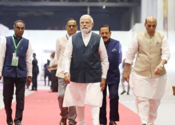 PM Bats for Aatmnirbhar Nation in National Technology Day Program