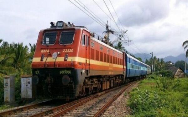 Railway Ministry to upgrade 1,275 train stations in India