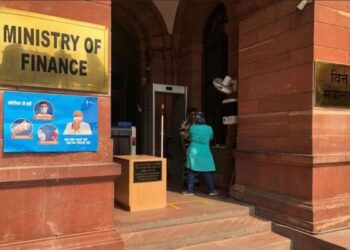 CAG asks Finance Ministry to put in place online Customs refund system for efficiency