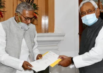 Nitish Kumar resigns as Bihar CM, prepares to forge alliance with BJP