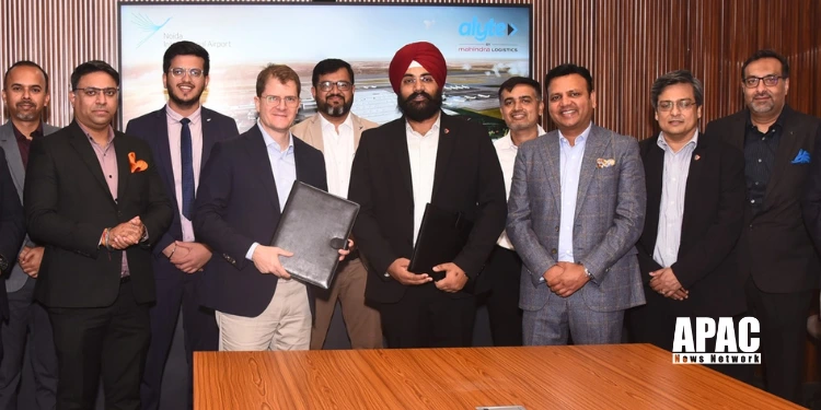 Noida Airport Partners with Mahindra Logistics for Electric Taxi Service