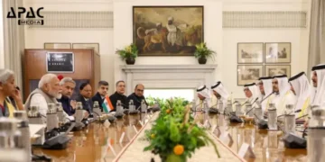 India strengthens Gulf ties as PM Modi visits UAE, signs key pacts, and meets Qatar’s Emir in Delhi, setting a $28B trade target and boosting energy, as well as finance ties with GCC countries.