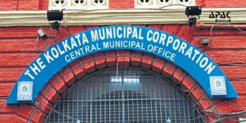 Kolkata to unveil three new Food Streets, beginning with Russell Street. Hawkers will operate the stalls, focusing on hygiene and safety with mandatory induction cooking and no plastics.