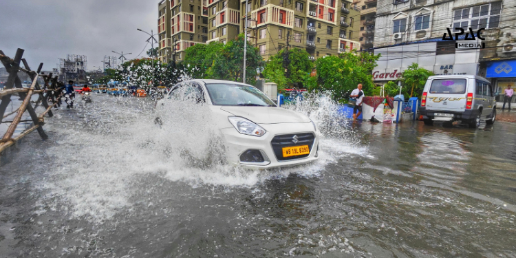 Delhi Government Introduces Advanced Recycler Machine to Tackle Monsoon Waterlogging