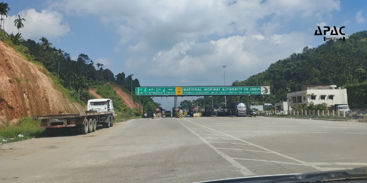 Govt Launches Rs 3,000 FASTag-Based Annual Toll Pass for Private Vehicles from August 15