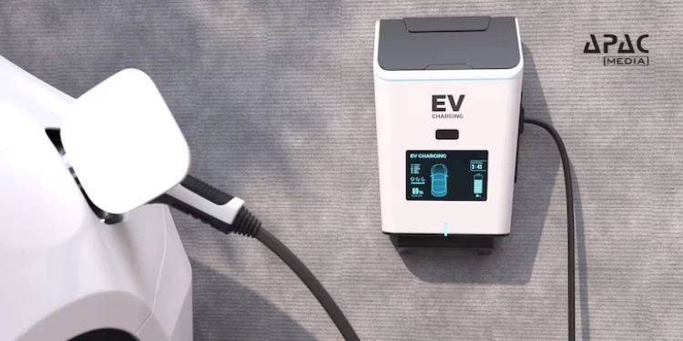 Govt Invites Global EV Firms to Invest, Opens SPMEPCI Application Portal