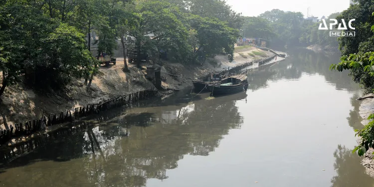 Kolkata's Adi Ganga river rejuvenation project uses geotextile mats to prevent soil erosion along its banks. A pilot five-kilometre stretch is underway, reinforcing riverbanks and ensuring long-term stability.