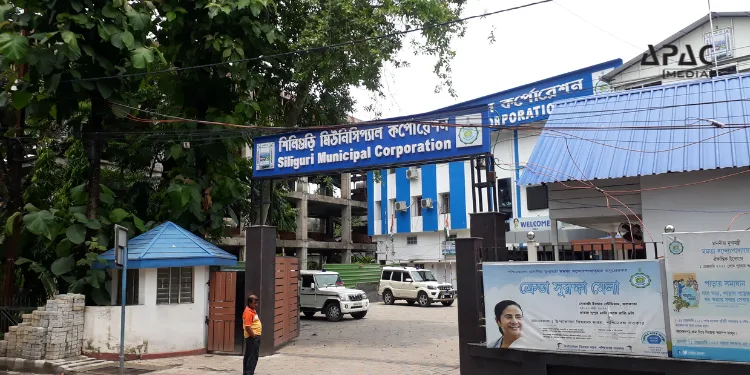 Siliguri Municipal Corporation (SMC) plans to build a 30-bed, G+4 hospital with modern facilities in Dabgram, Siliguri, making it the state's first civic board-established hospital.