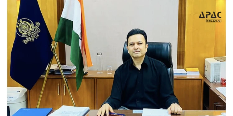 Govt Appoints Akash Tripathi as SECI Managing Director