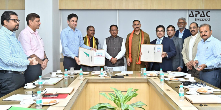Chhattisgarh Govt, Continental Hospital Sign MoU to Improve Health Services in Bastar