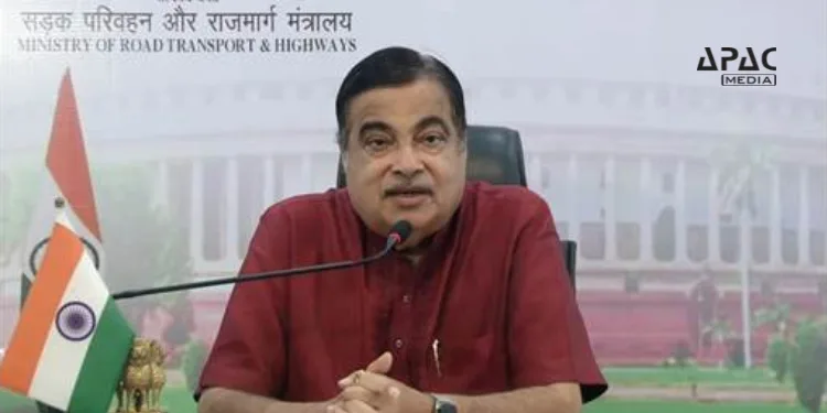 Gadkari highlights hydrogen and alternative fuels amid Delhi pollution, stressing the need to cut India’s Rs 22 lakh crore fossil fuel import bill and boost clean mobility.