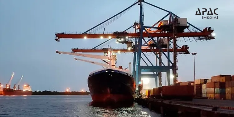 Syama Prasad Mookerjee Port begins Rs 117.5 crore renovation of its 1966 bascule bridge at Kolkata Dock System under Sagarmala.