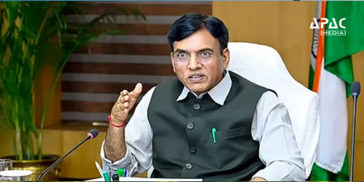 Centre to Launch Nationwide Annual Health Check-Up Drive for Workers Above 40