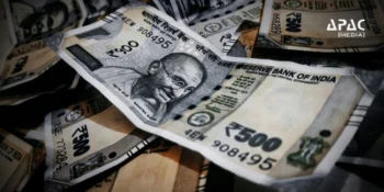Rupee Hits Record Low of 95.40 Against US Dollar Amid Global Oil Price Surge
