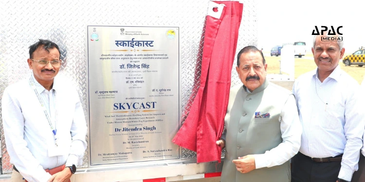 Jitendra Singh Launches India’s First SkyCast Weather Intelligence System at Delhi’s IGI Airport